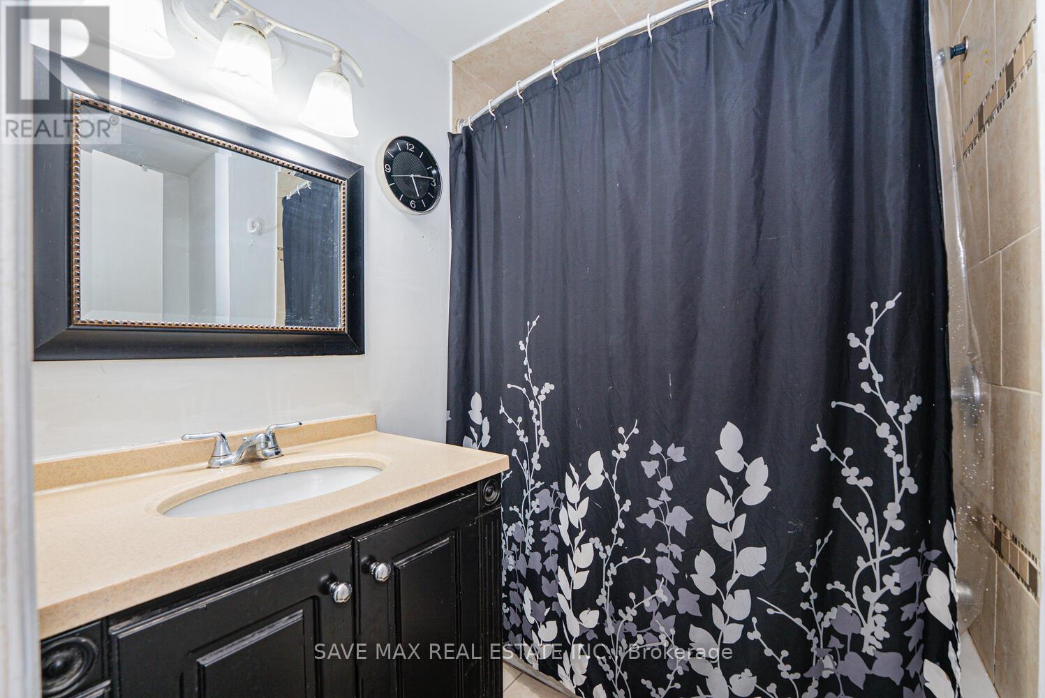 153 Fleetwood Crescent, Brampton, Ontario  L6T 2E5 - Photo 23 - W12303986
