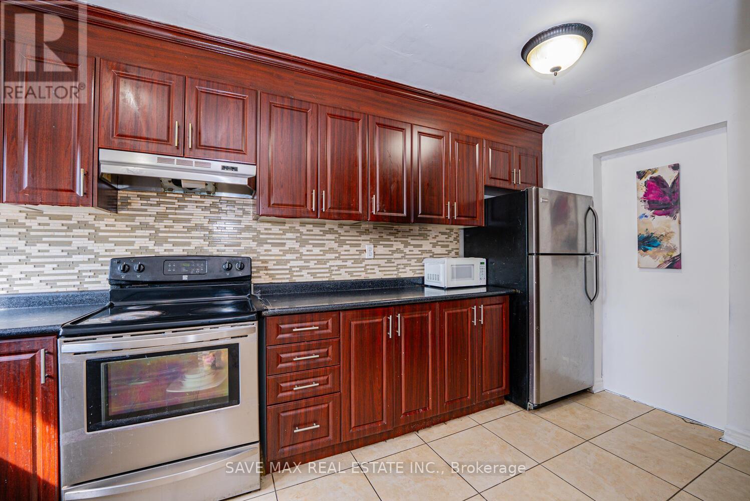 153 Fleetwood Crescent, Brampton, Ontario  L6T 2E5 - Photo 20 - W12303986
