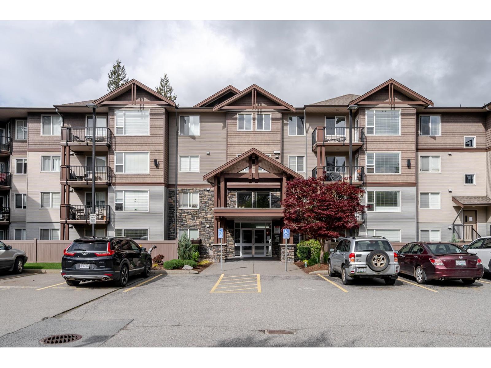 109 2581 Langdon Street, Abbotsford, British Columbia  V2T 7A3 - Photo 2 - R3037150