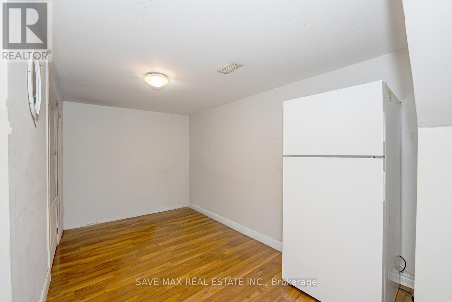 153 Fleetwood Crescent, Brampton, Ontario  L6T 2E5 - Photo 32 - W12303986