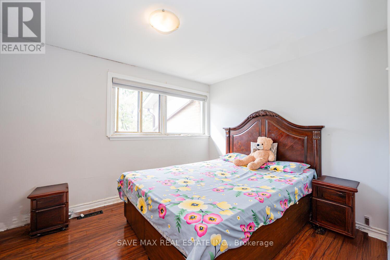 153 Fleetwood Crescent, Brampton, Ontario  L6T 2E5 - Photo 13 - W12303986