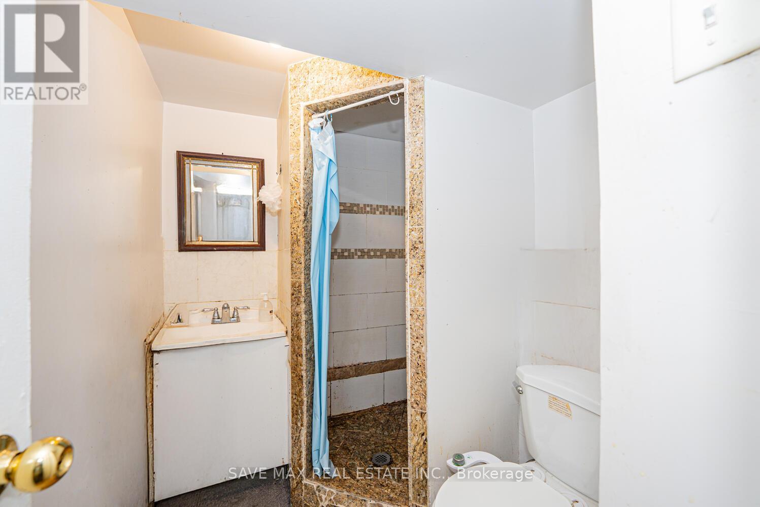 153 Fleetwood Crescent, Brampton, Ontario  L6T 2E5 - Photo 33 - W12303986