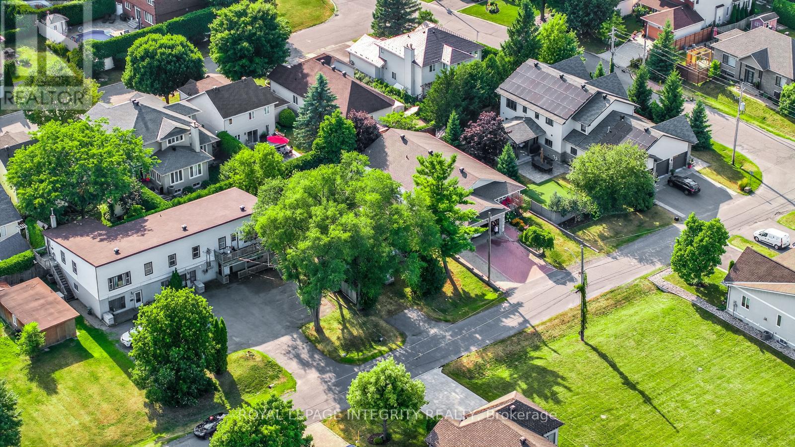 924 Beauchamp Avenue, Ottawa, Ontario  K1C 3A8 - Photo 12 - X12332163
