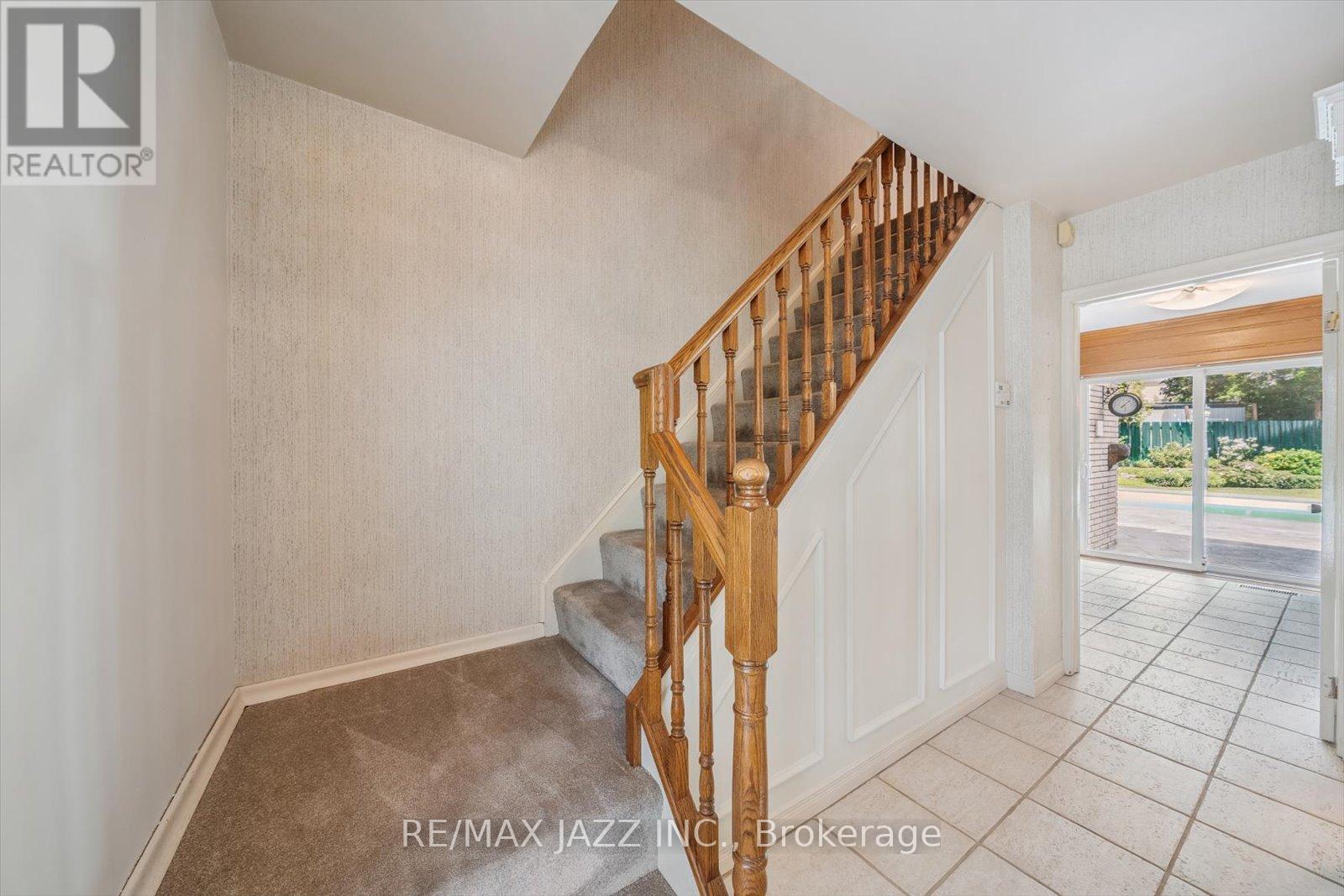 973 Orchid Court, Oshawa, Ontario  L1G 3G4 - Photo 6 - E12344891