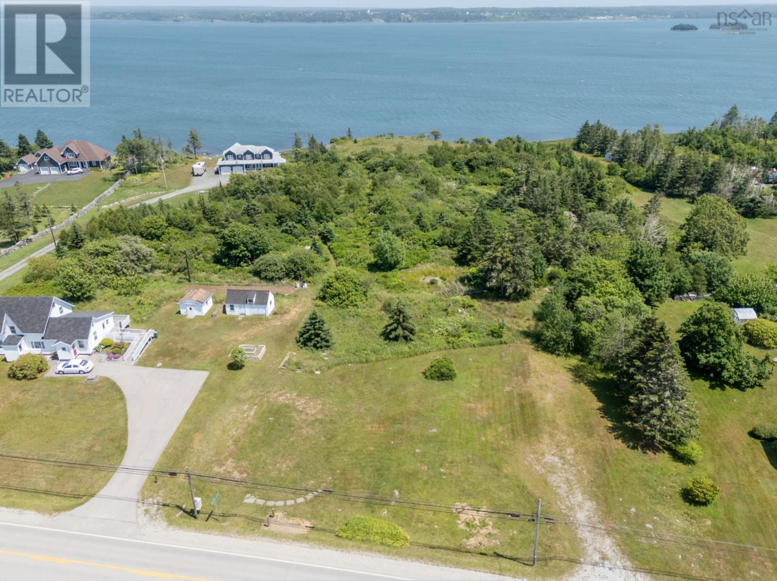 335 Highway, Middle West Pubnico, Nova Scotia  B0W 3S0 - Photo 11 - 202520602