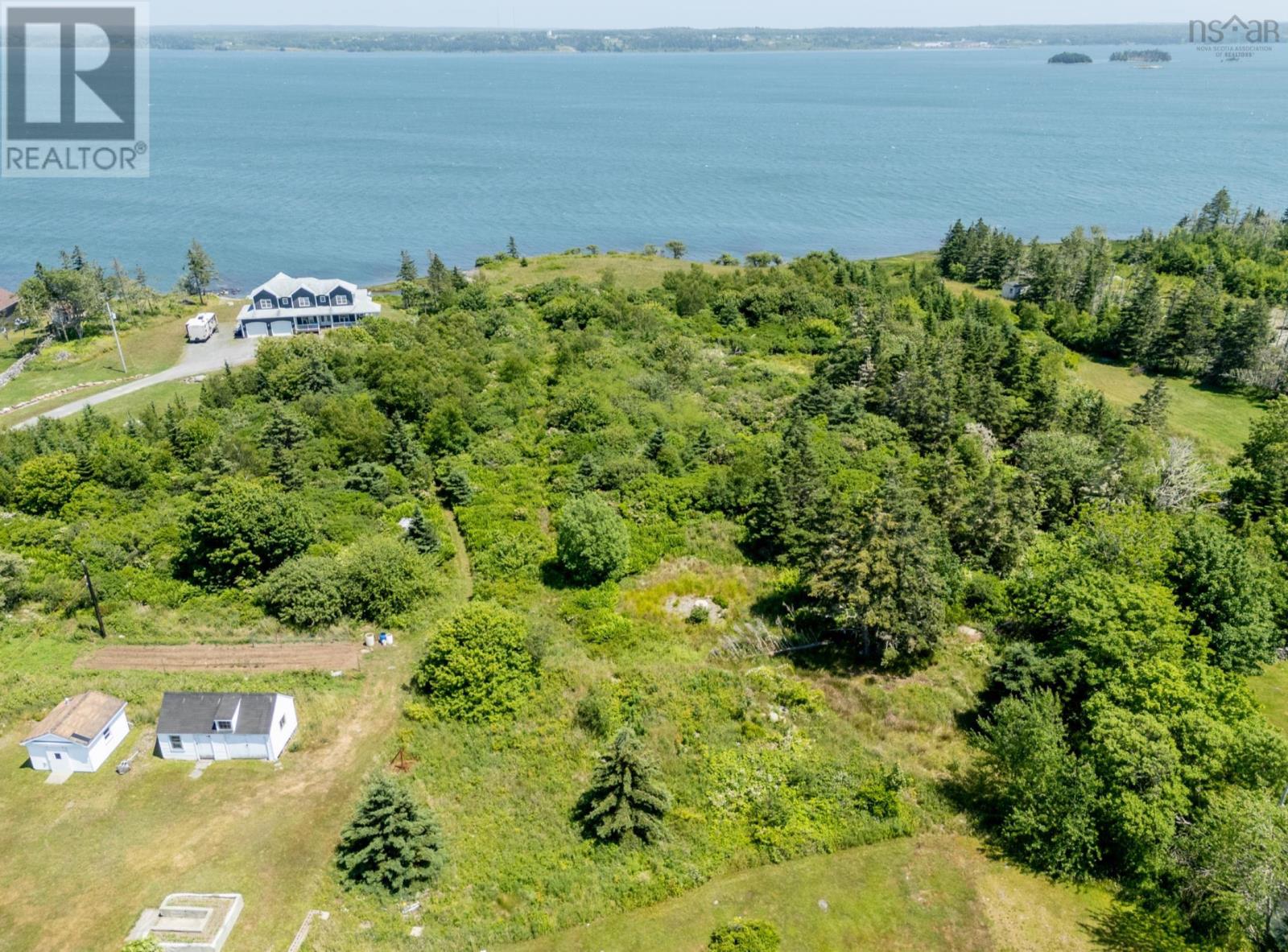 335 Highway, Middle West Pubnico, Nova Scotia  B0W 3S0 - Photo 12 - 202520602
