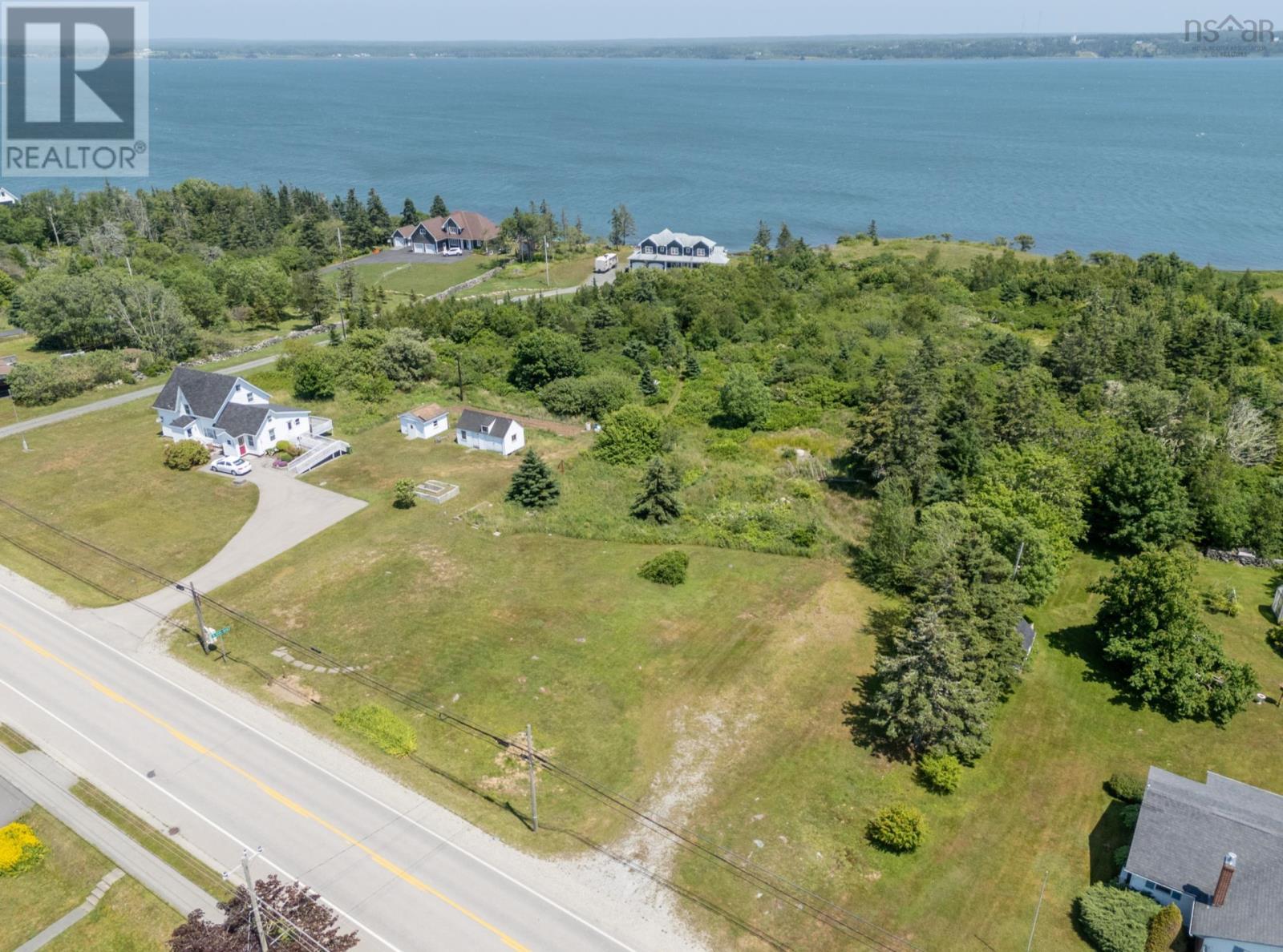 335 Highway, Middle West Pubnico, Nova Scotia  B0W 3S0 - Photo 7 - 202520602