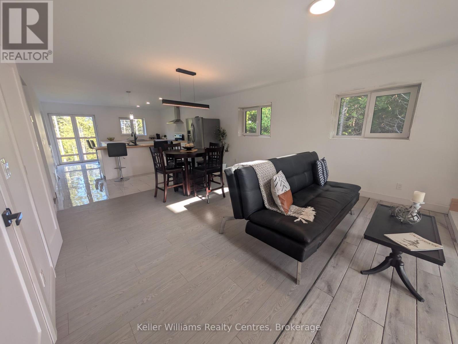 64 Baywatch Drive, Northern Bruce Peninsula, Ontario  N0H 2T0 - Photo 10 - X12344799