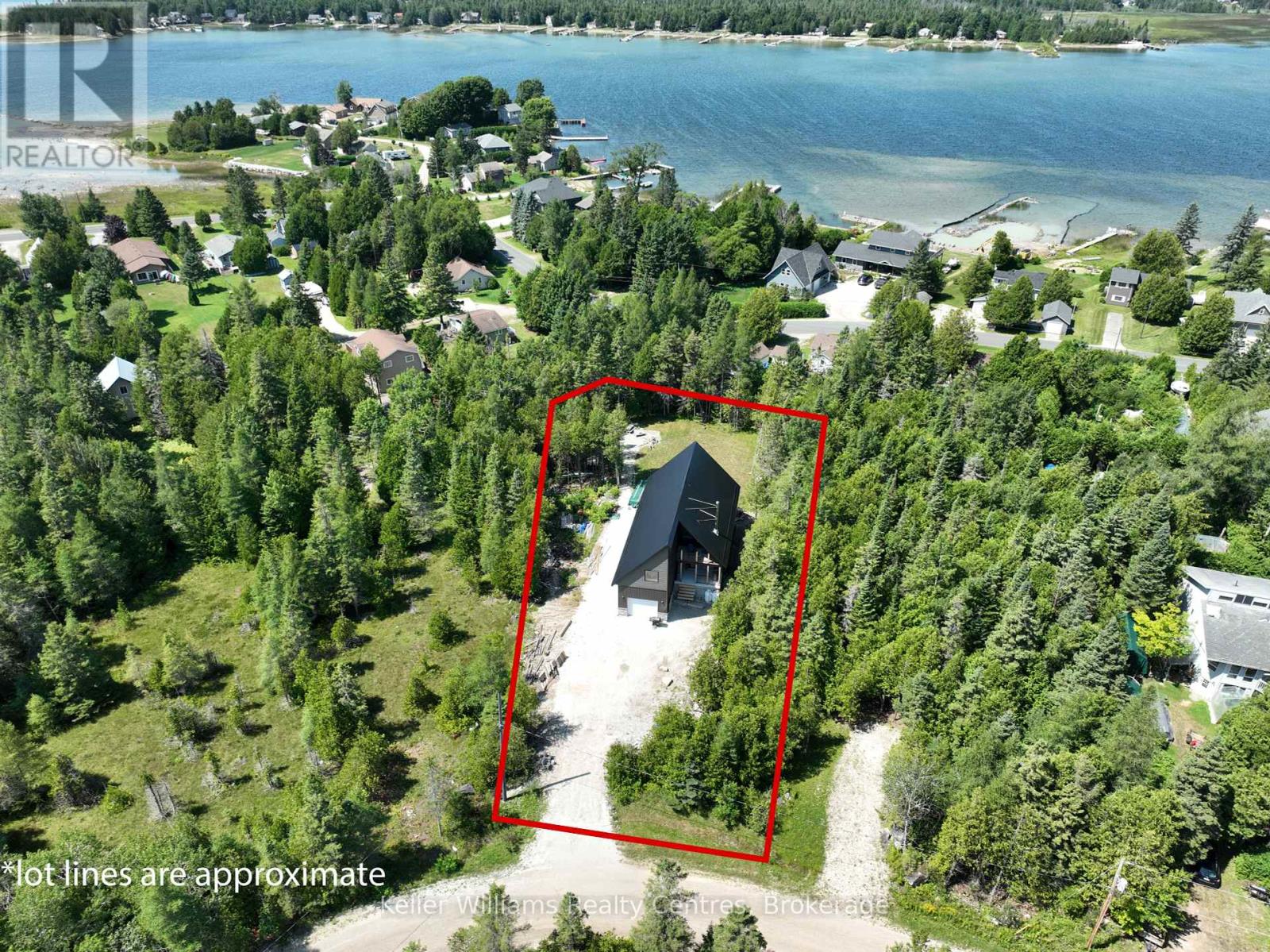 64 Baywatch Drive, Northern Bruce Peninsula, Ontario  N0H 2T0 - Photo 2 - X12344799