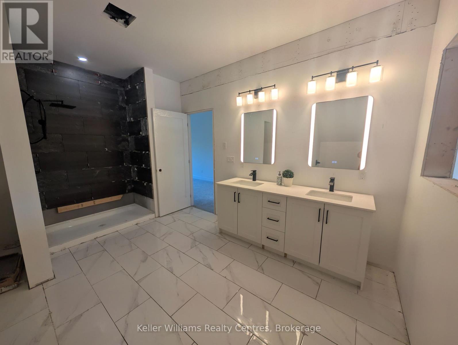 64 Baywatch Drive, Northern Bruce Peninsula, Ontario  N0H 2T0 - Photo 33 - X12344799