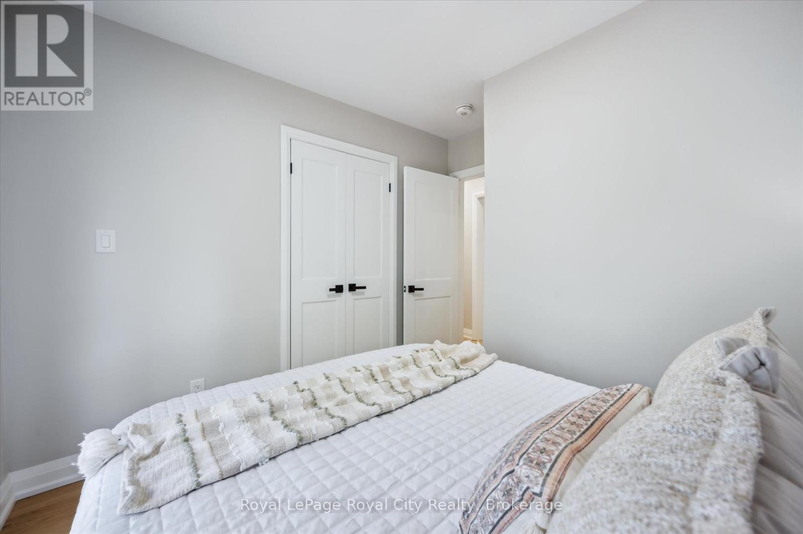 22 Heath Road, Guelph, Ontario  N1H 6G9 - Photo 22 - X12344825