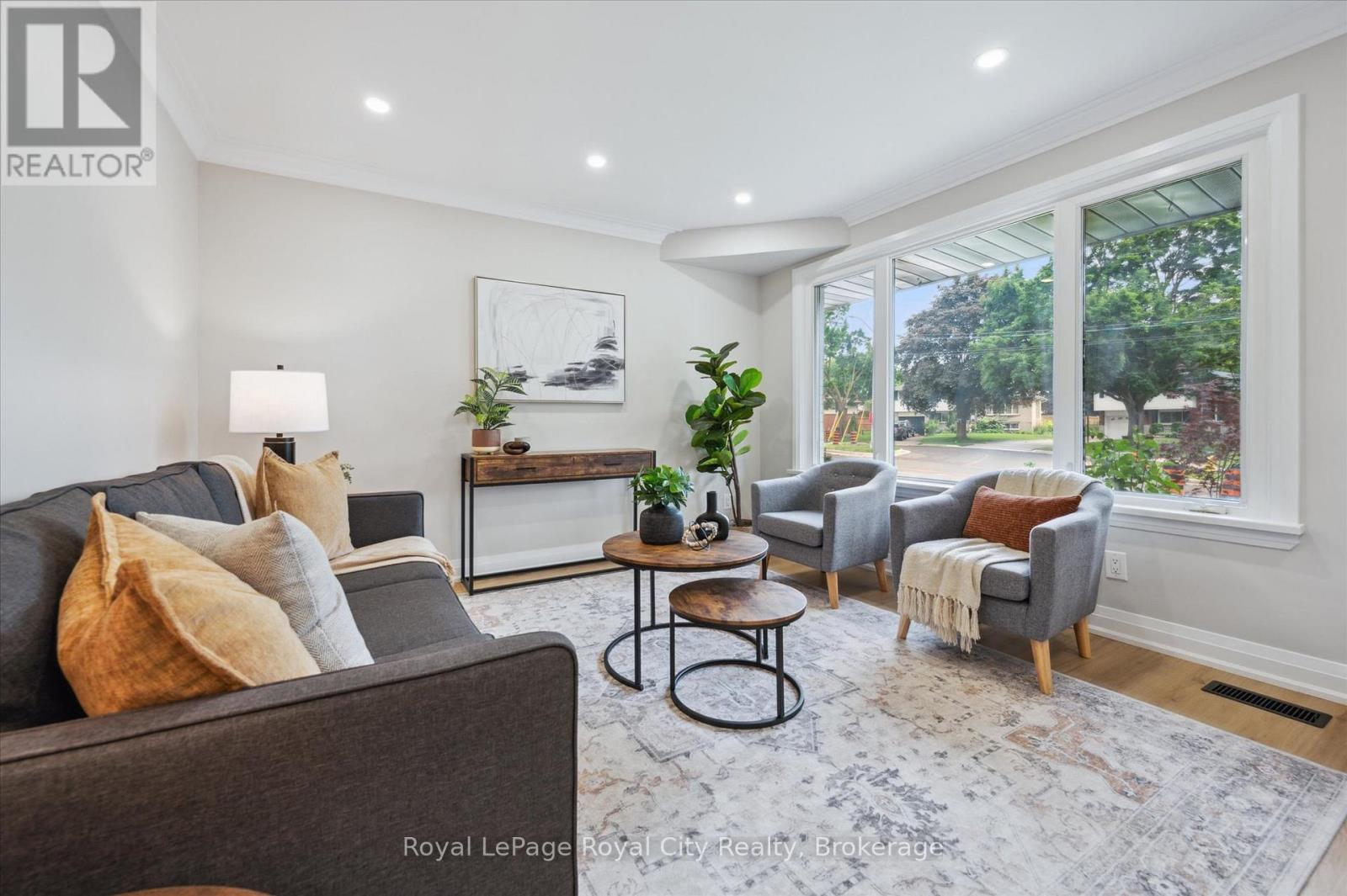 22 Heath Road, Guelph, Ontario  N1H 6G9 - Photo 9 - X12344825