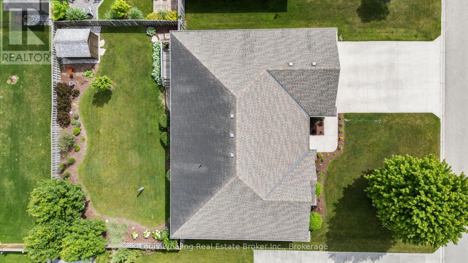 408 4th Street S, Hanover, Ontario  N4N 3V1 - Photo 2 - X12344862