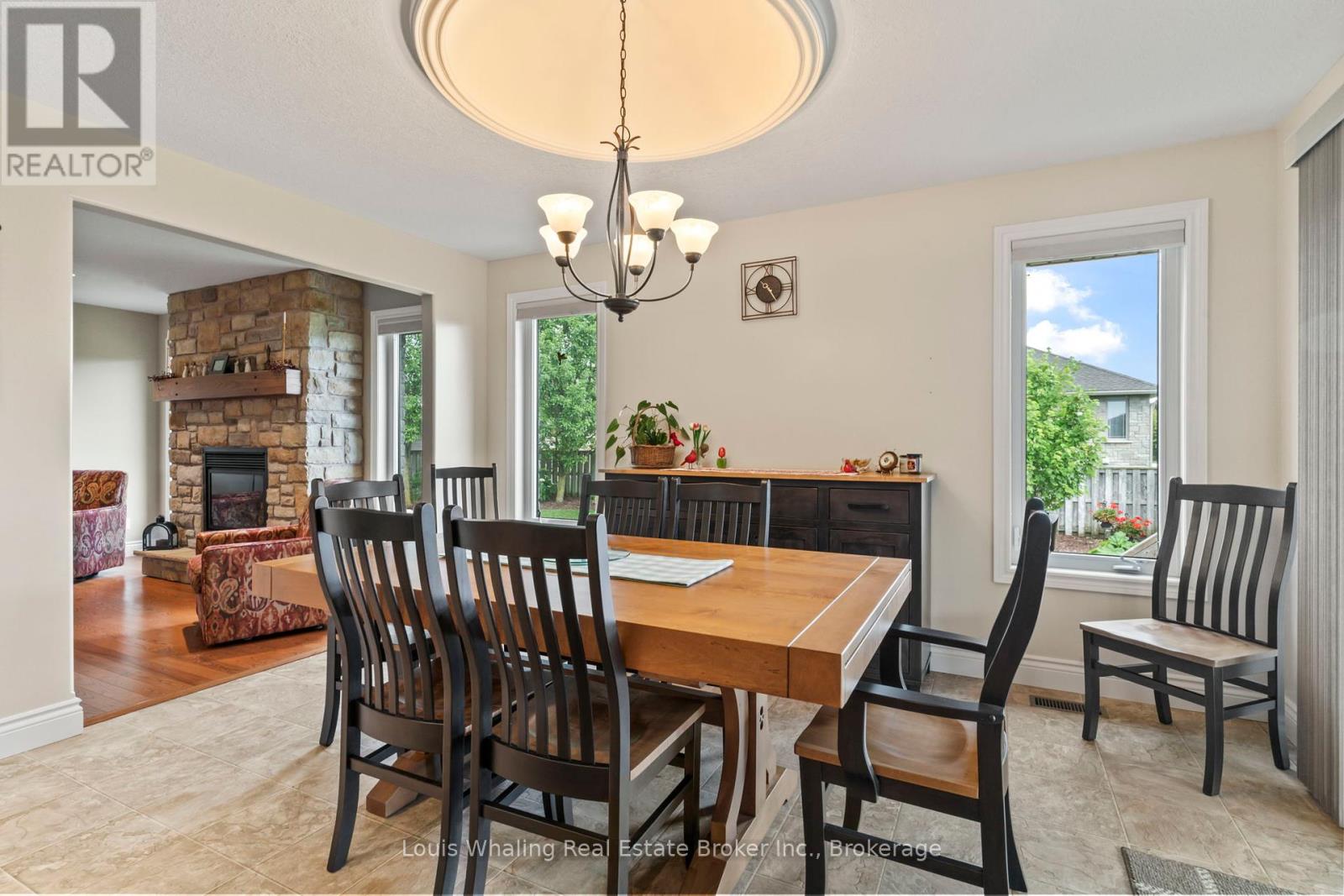 408 4th Street S, Hanover, Ontario  N4N 3V1 - Photo 9 - X12344862