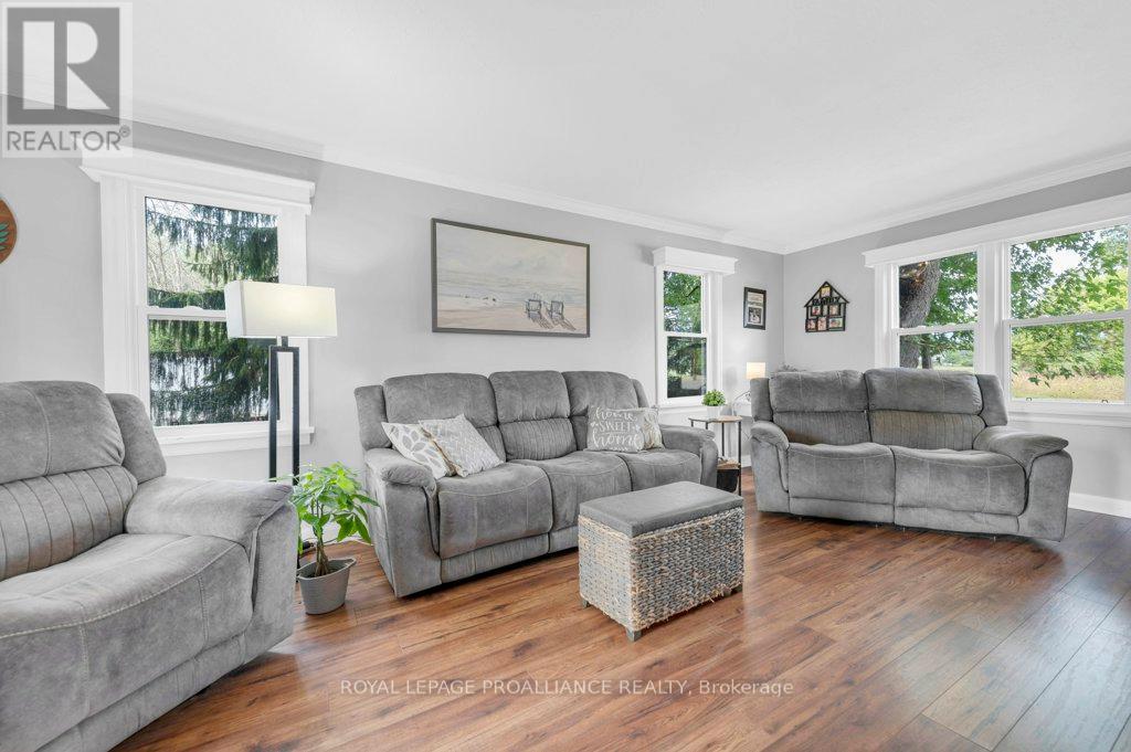 425 Rosebush Road, Quinte West, Ontario  K0K 2C0 - Photo 13 - X12344881