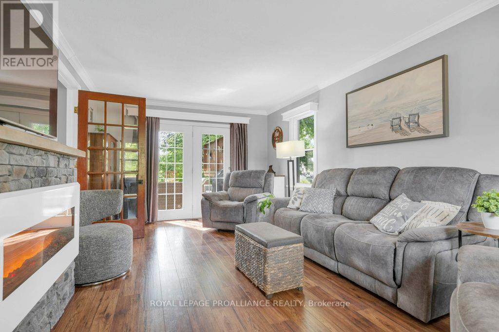 425 Rosebush Road, Quinte West, Ontario  K0K 2C0 - Photo 15 - X12344881