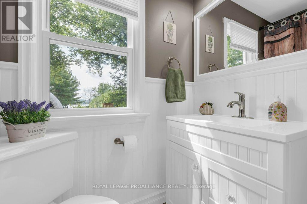 425 Rosebush Road, Quinte West, Ontario  K0K 2C0 - Photo 16 - X12344881
