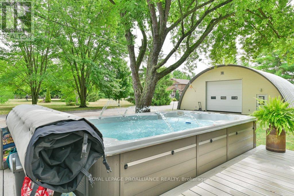 425 Rosebush Road, Quinte West, Ontario  K0K 2C0 - Photo 30 - X12344881