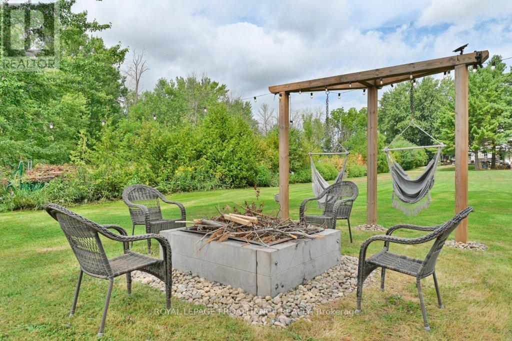 425 Rosebush Road, Quinte West, Ontario  K0K 2C0 - Photo 40 - X12344881