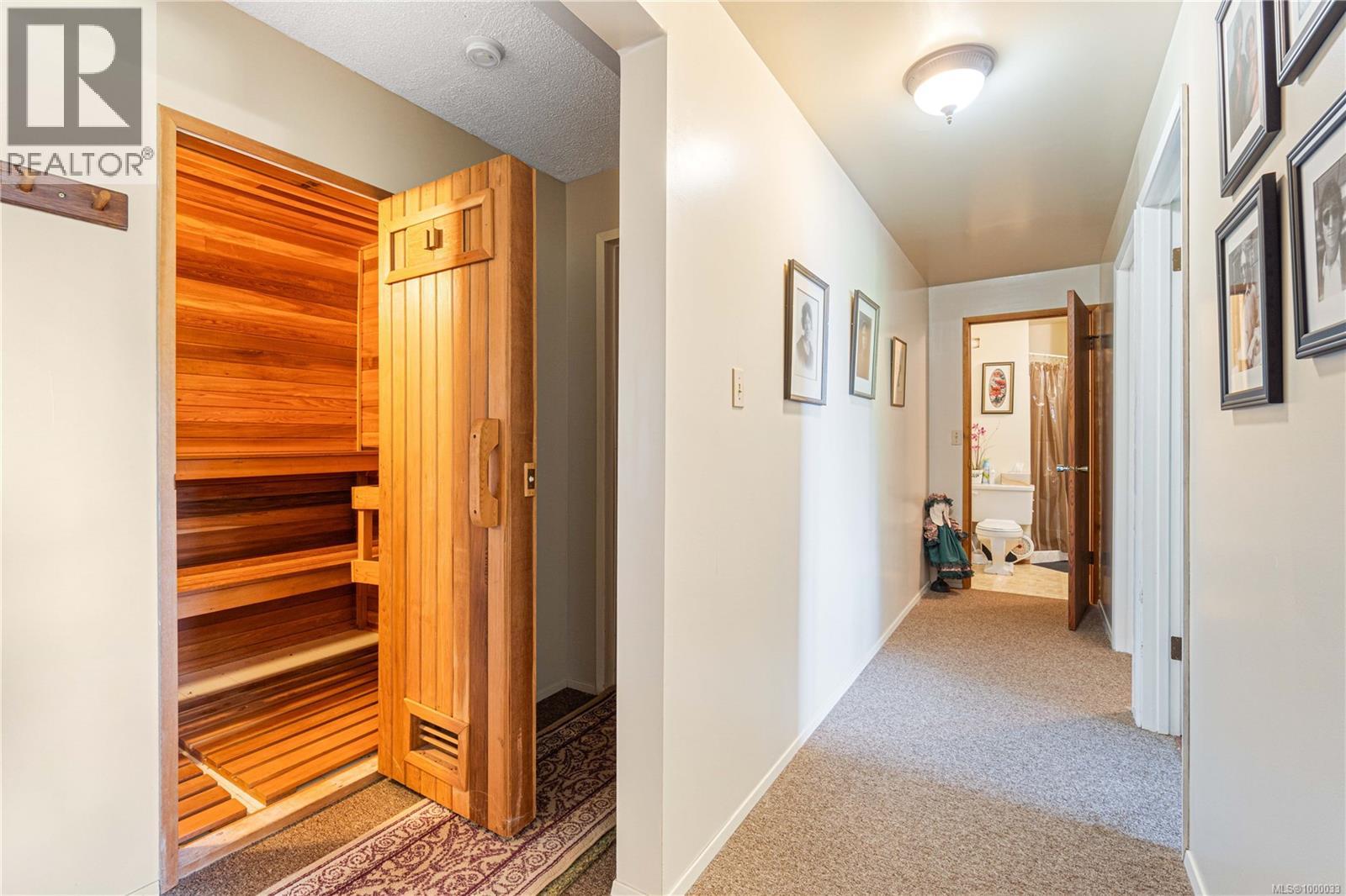 Property at 161 Bonavista Pl image 5