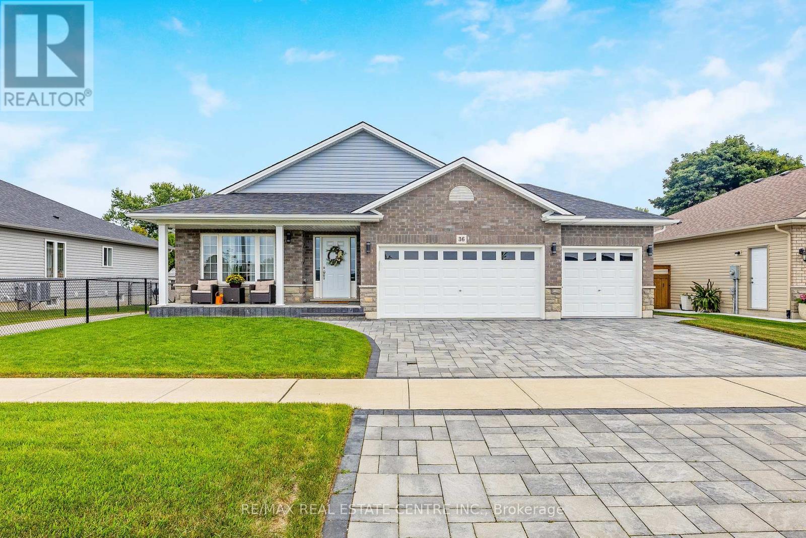 36 Michelles Way, Haldimand, Ontario  N0A 1H0 - Photo 1 - X12344730