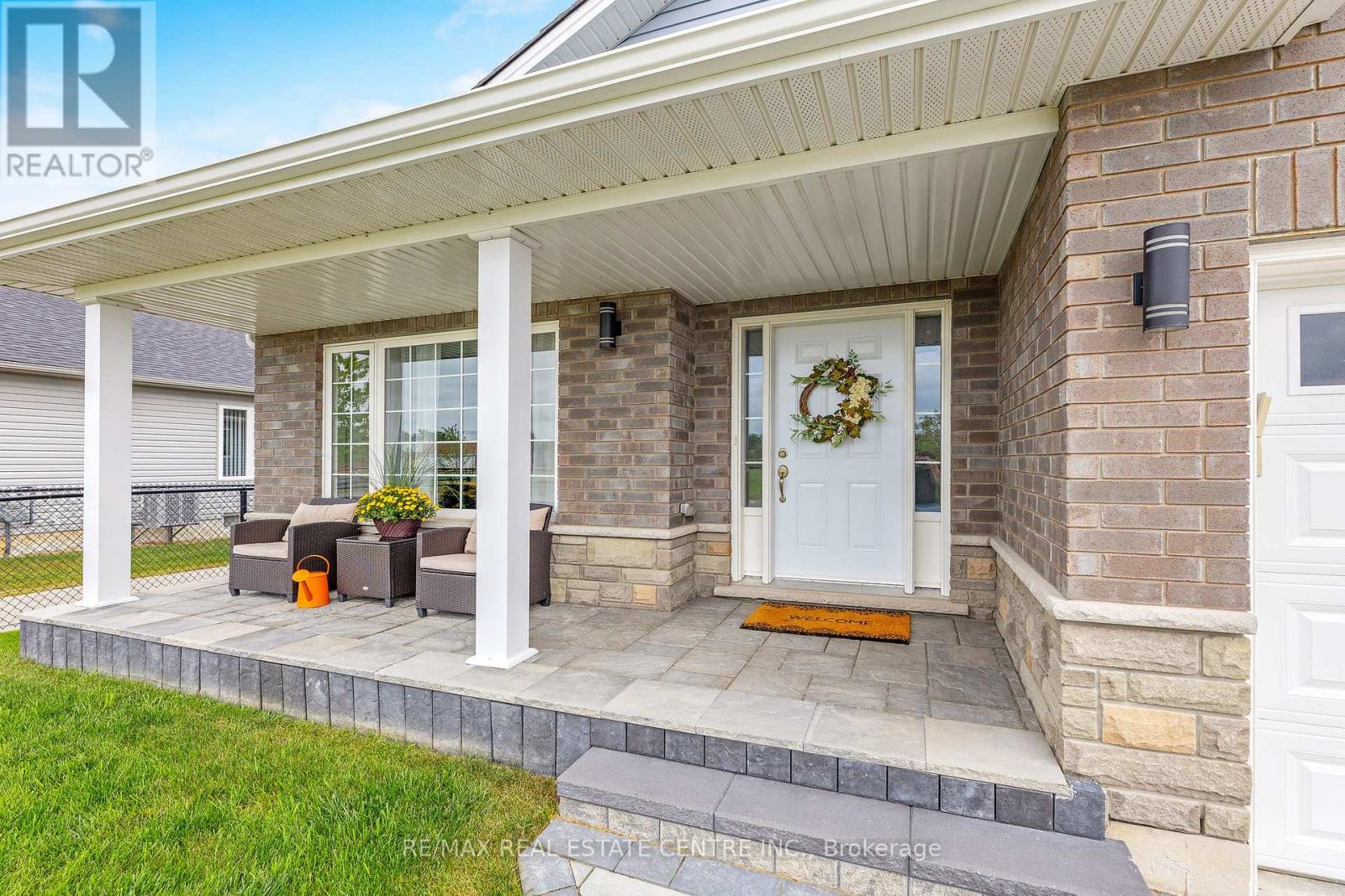 36 Michelles Way, Haldimand, Ontario  N0A 1H0 - Photo 2 - X12344730