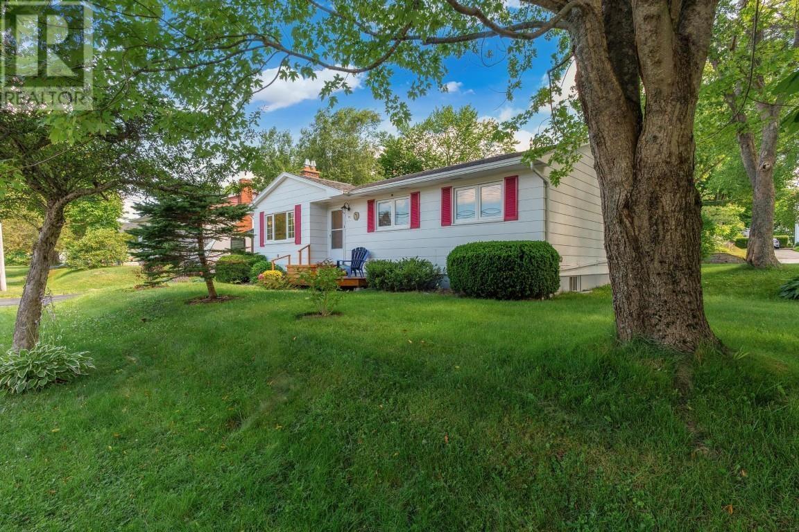 37 Robert Drive, Dartmouth, Nova Scotia  B2W 2A2 - Photo 1 - 202520587