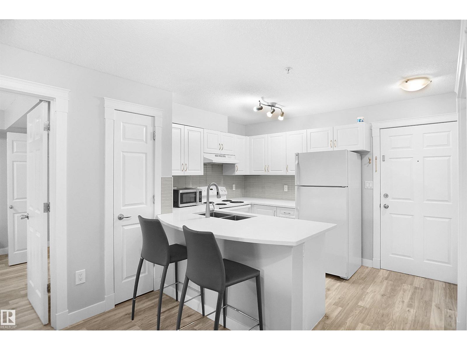 #215 42 Summerwood Bv, Sherwood Park, Alberta  T8H 0C3 - Photo 13 - E4452934