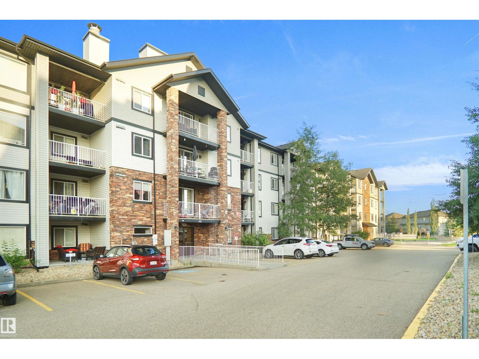 #215 42 Summerwood Bv, Sherwood Park, Alberta  T8H 0C3 - Photo 2 - E4452934
