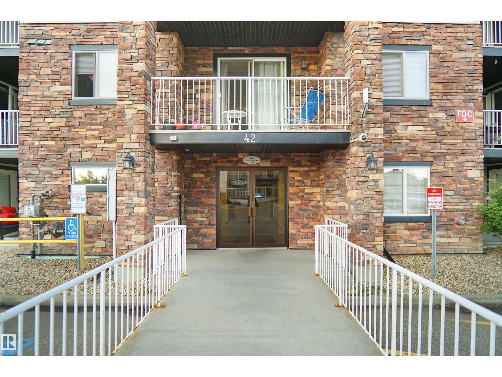 #215 42 Summerwood Bv, Sherwood Park, Alberta  T8H 0C3 - Photo 3 - E4452934