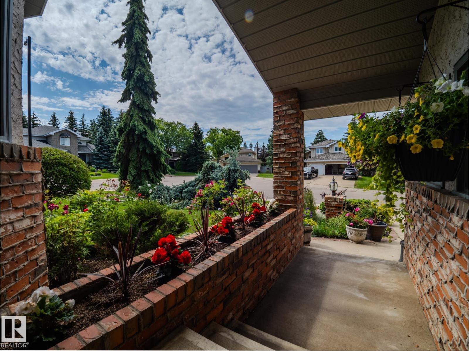 471 Ronning St Nw, Edmonton, Alberta  T6R 1Z2 - Photo 10 - E4452935
