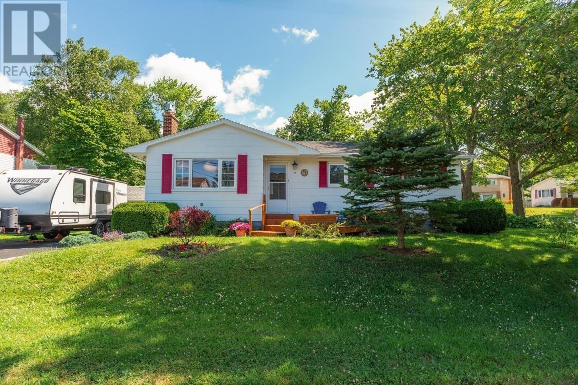 37 Robert Drive, Dartmouth, Nova Scotia  B2W 2A2 - Photo 2 - 202520587