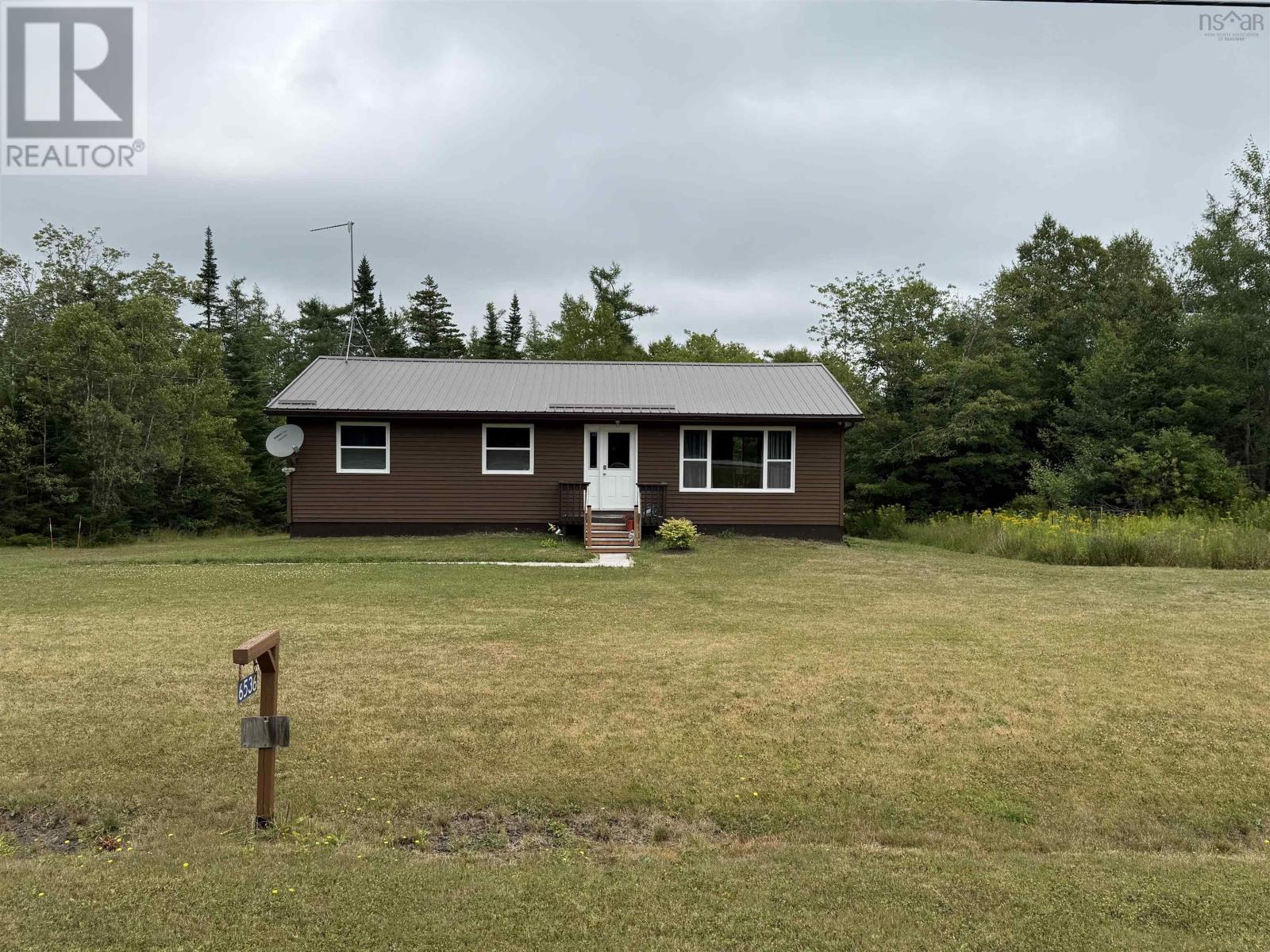 6536 Highway 224, Pleasant Valley, Nova Scotia  B0N 2M0 - Photo 1 - 202520608