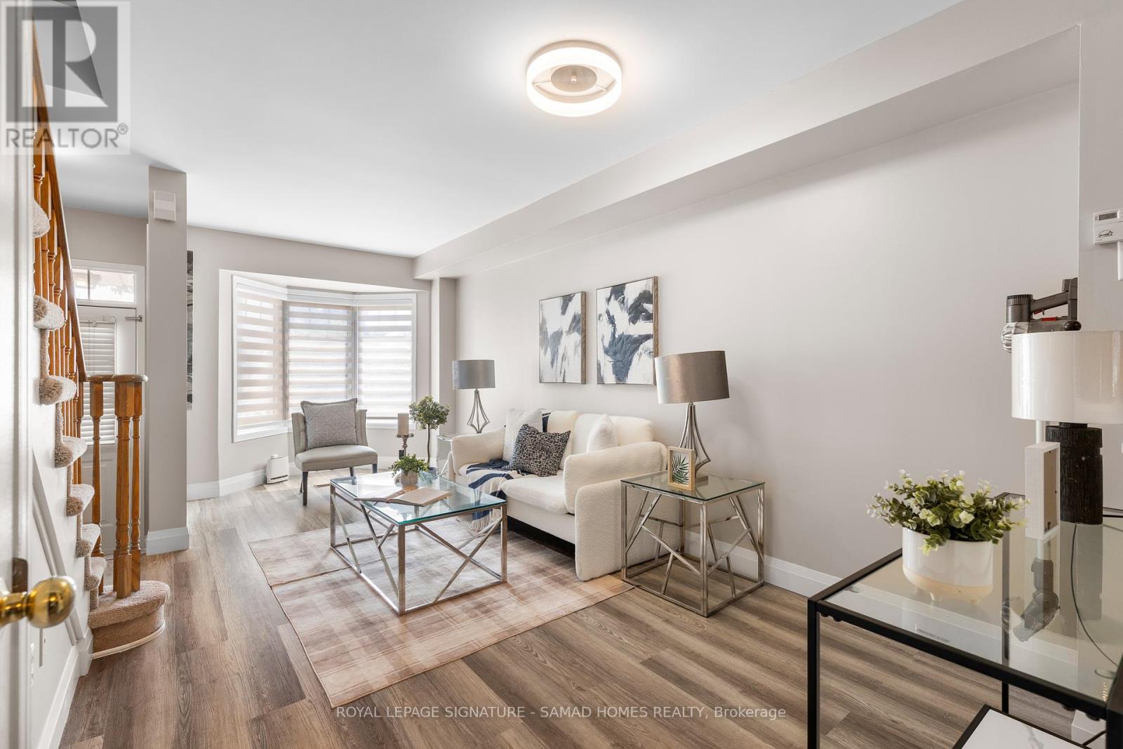 Property at 9522 SHEPPARD AVENUE E image 4