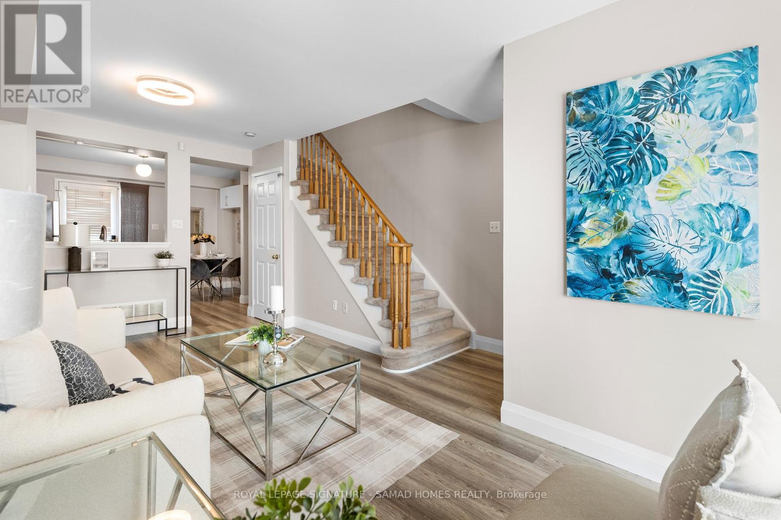 Property at 9522 SHEPPARD AVENUE E image 5