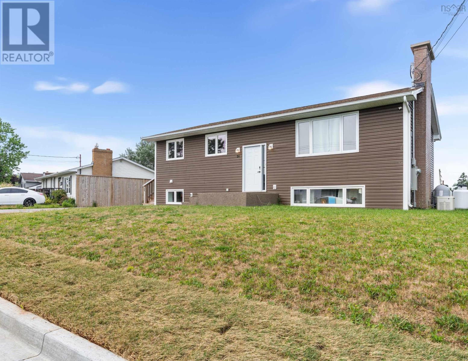 24 Sirius Crescent, Cole Harbour, Nova Scotia  B4E 3A6 - Photo 2 - 202520609