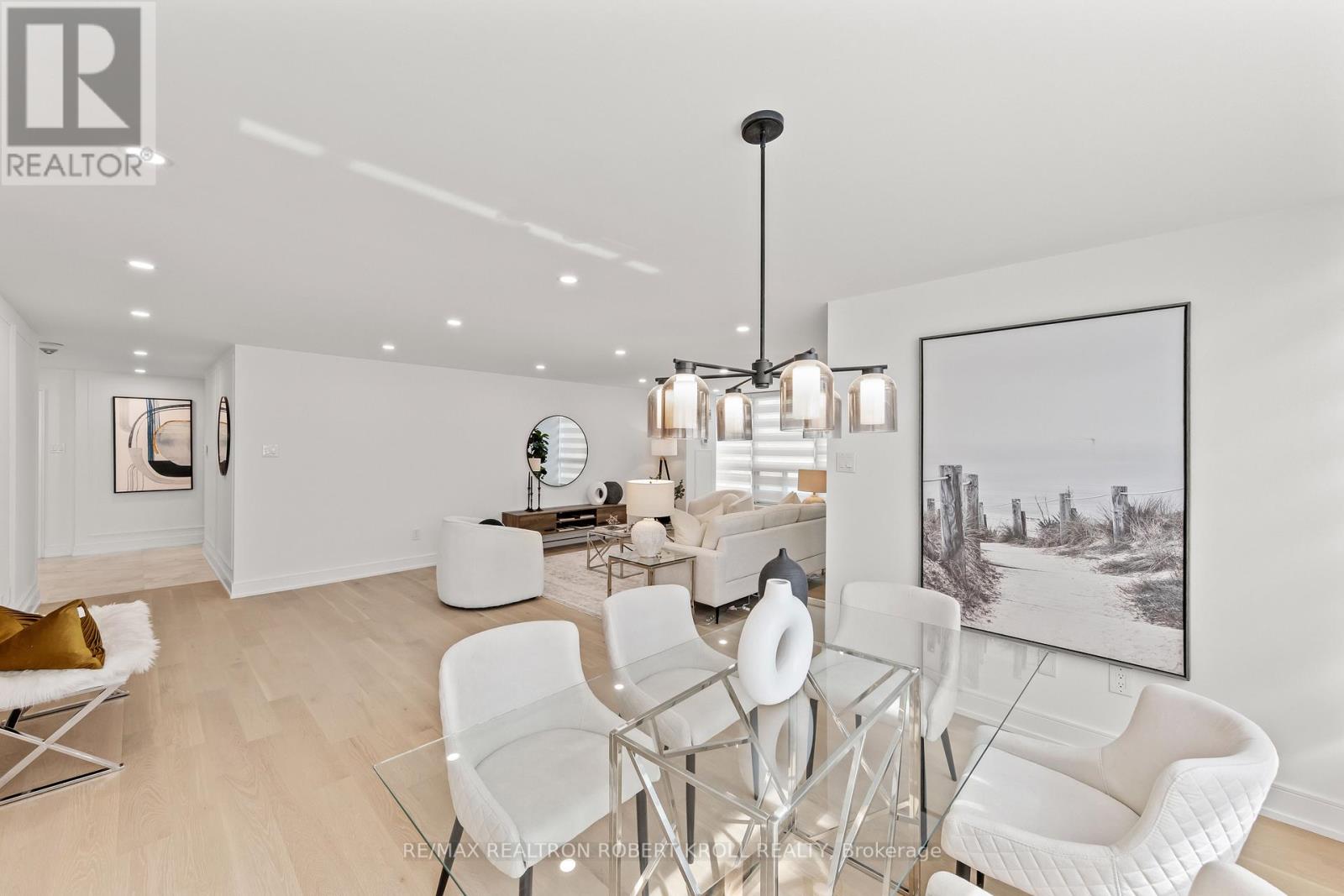 210 - 7300 Yonge Street, Vaughan, Ontario  L4J 7Y5 - Photo 15 - N12344870