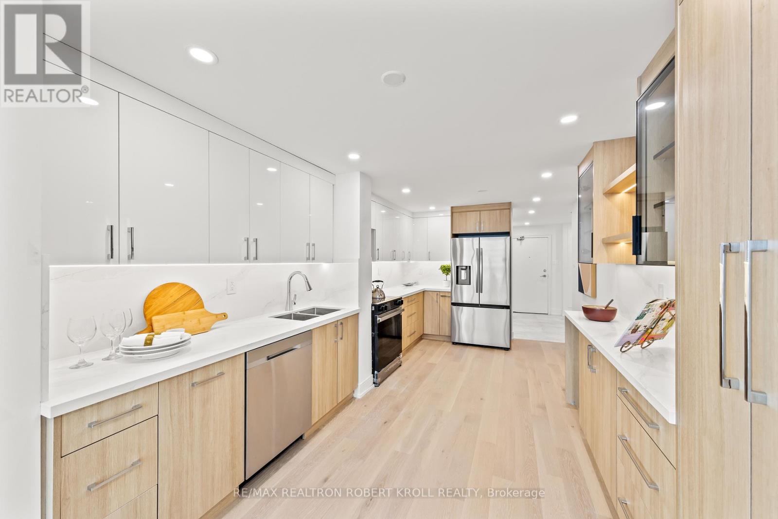 210 - 7300 Yonge Street, Vaughan, Ontario  L4J 7Y5 - Photo 18 - N12344870