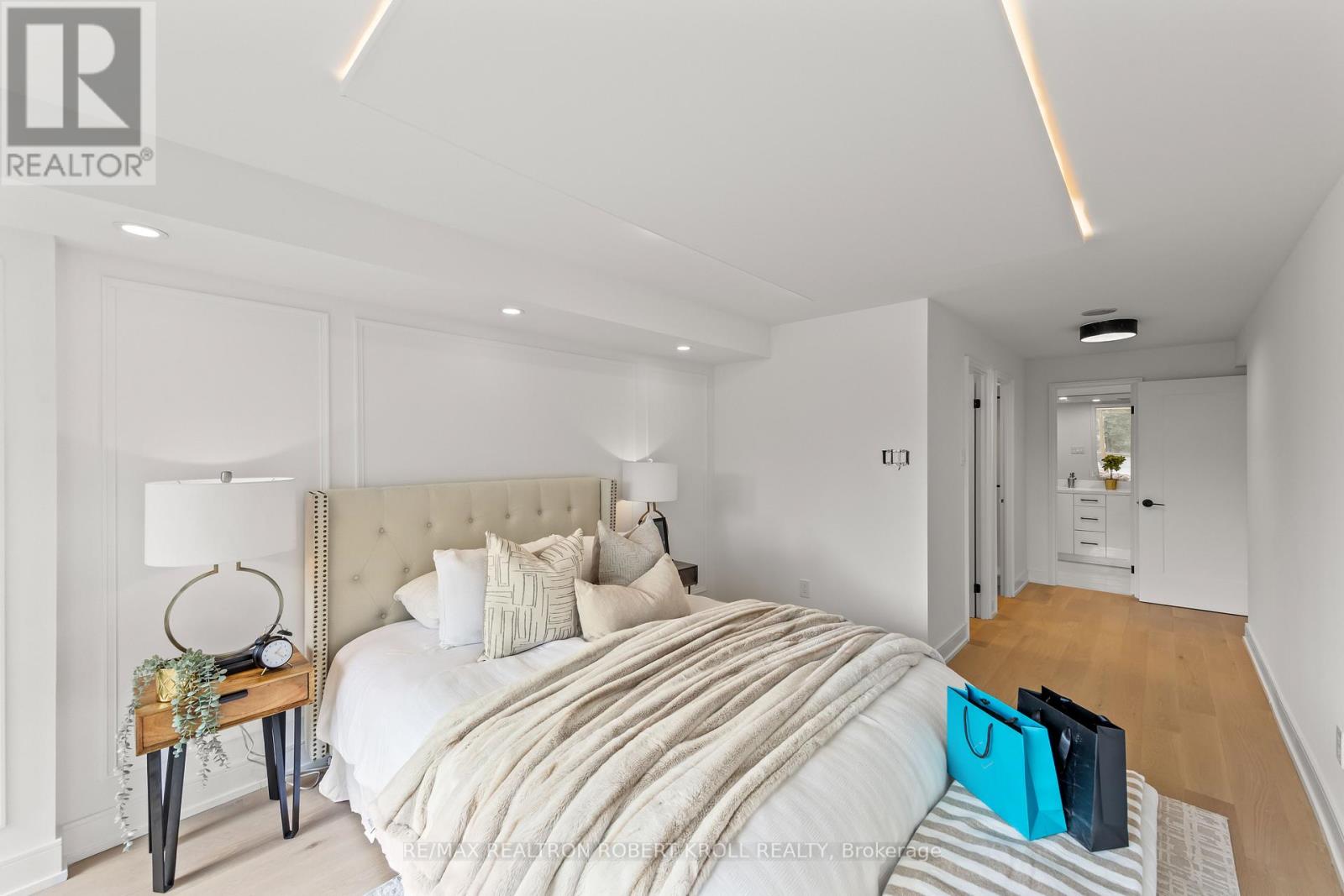 210 - 7300 Yonge Street, Vaughan, Ontario  L4J 7Y5 - Photo 31 - N12344870