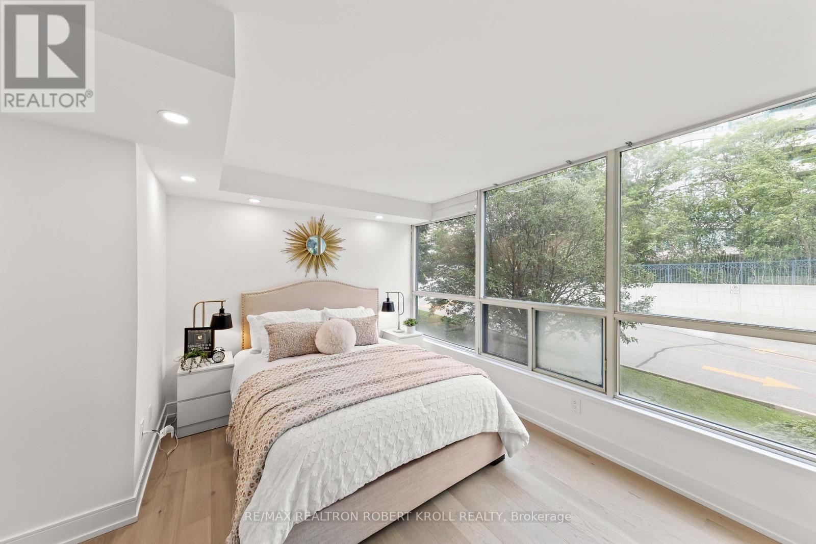 210 - 7300 Yonge Street, Vaughan, Ontario  L4J 7Y5 - Photo 40 - N12344870