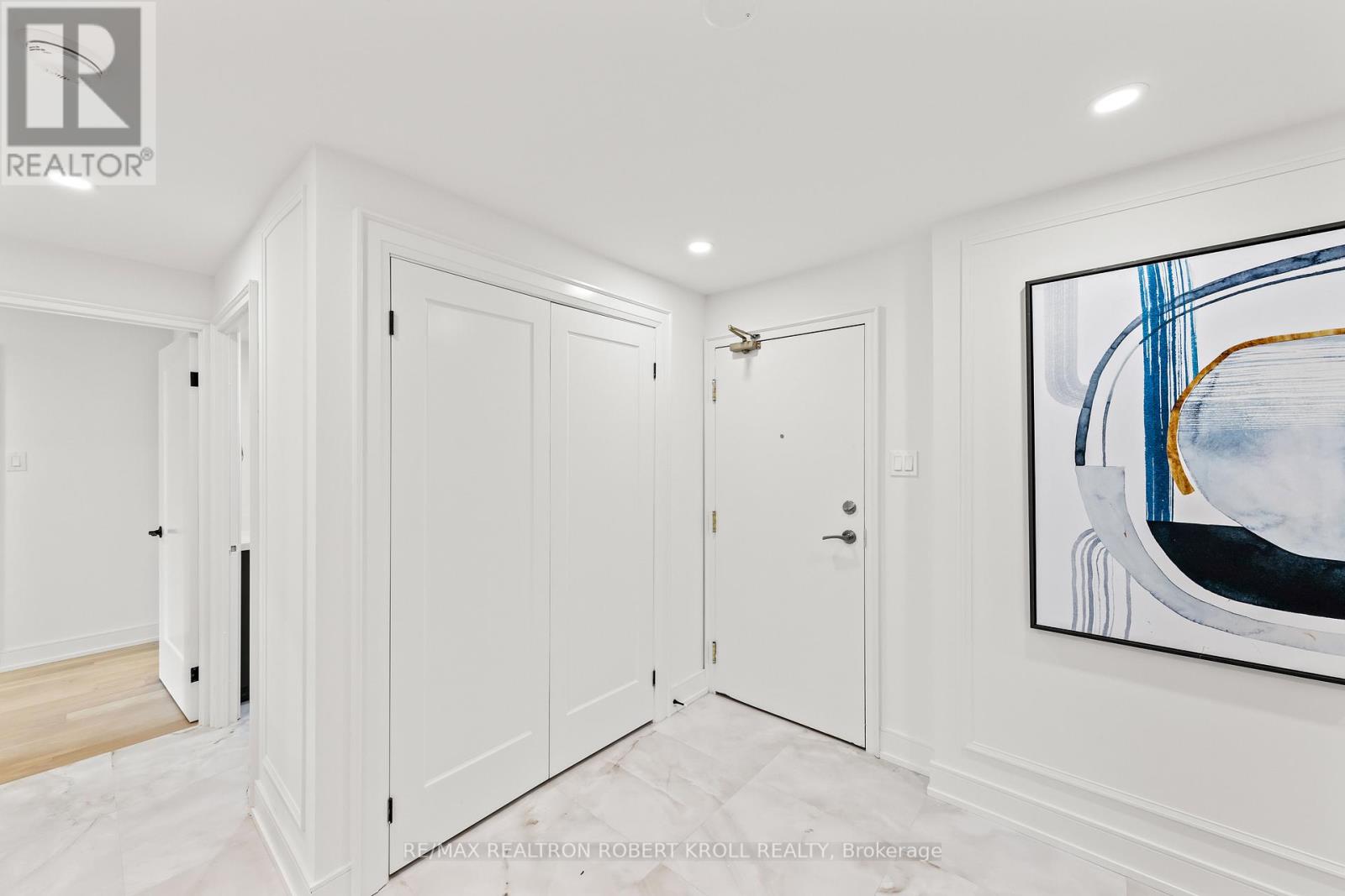 210 - 7300 Yonge Street, Vaughan, Ontario  L4J 7Y5 - Photo 7 - N12344870