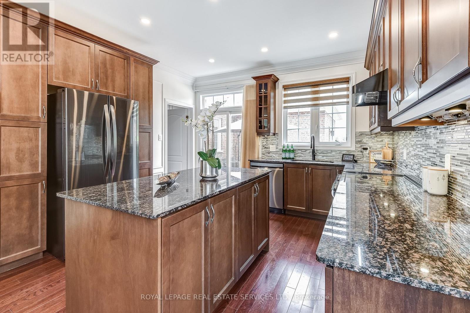 2 Pelister Drive, Markham (Greensborough), Ontario  L6E 0M6 - Photo 13 - N12344889