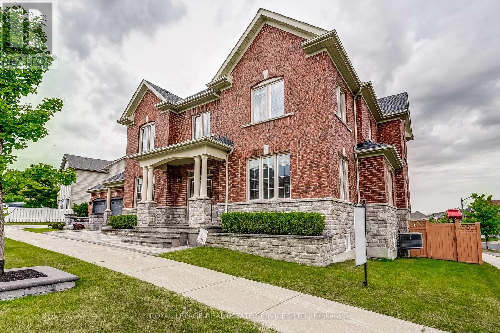 2 Pelister Drive, Markham (Greensborough), Ontario  L6E 0M6 - Photo 3 - N12344889