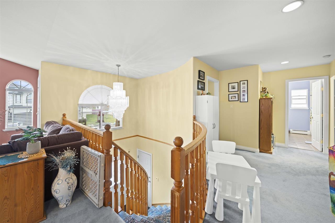 31533 Homestead Crescent, Abbotsford, British Columbia  V2T 6V6 - Photo 3 - R3036980