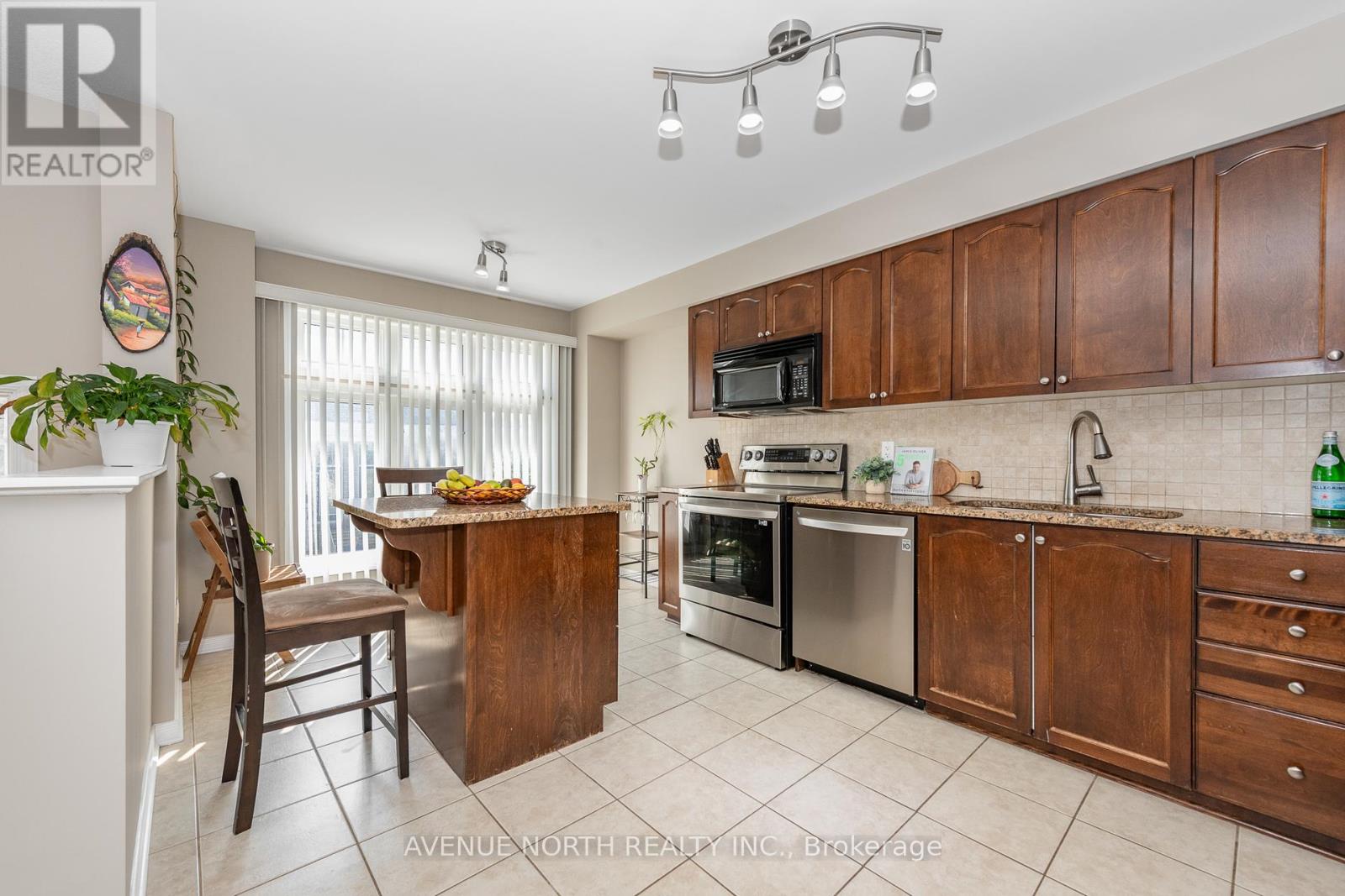 Property at 283 STROGET PRIVATE image 4