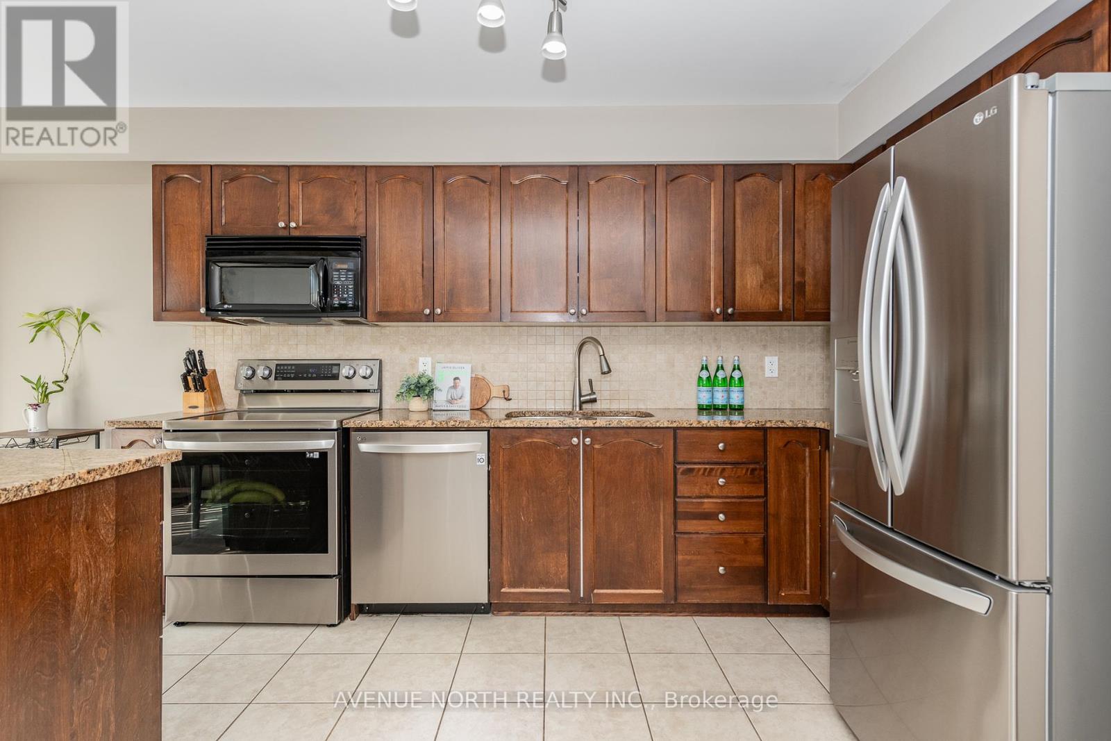Property at 283 STROGET PRIVATE image 5