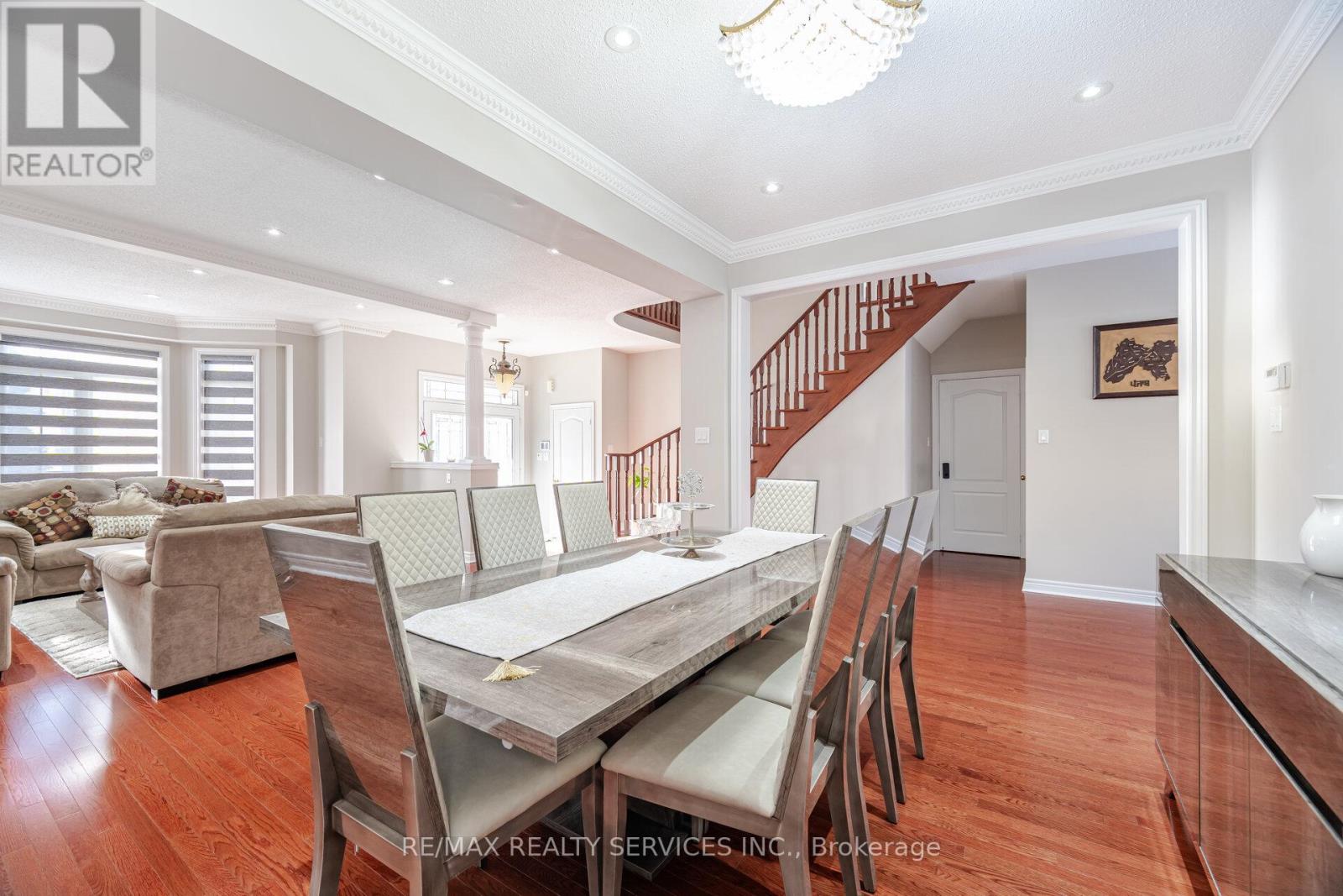 25 Mountain Gorge Road, Brampton (Sandringham-Wellington), Ontario  L6R 2X7 - Photo 12 - W12344812