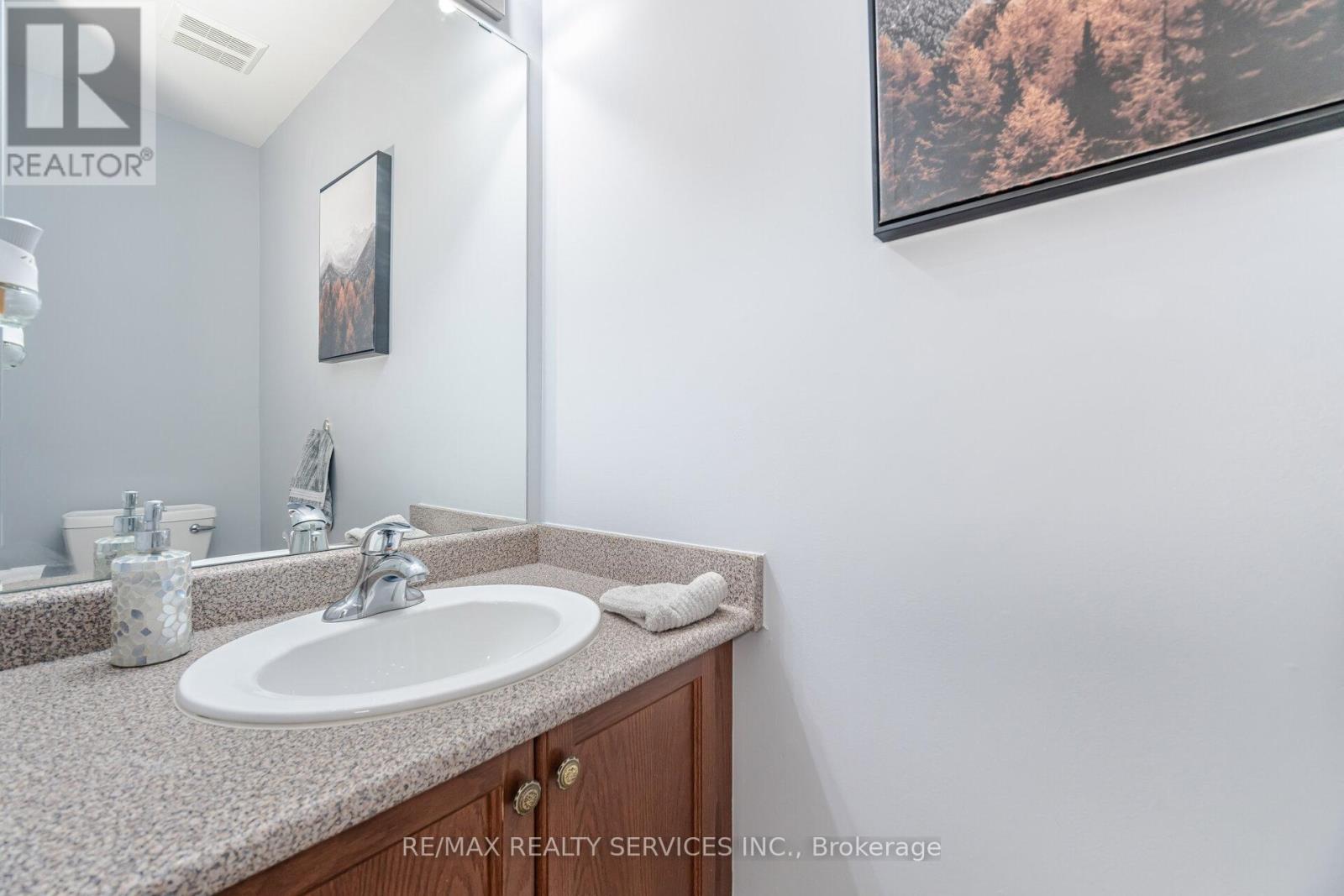 25 Mountain Gorge Road, Brampton (Sandringham-Wellington), Ontario  L6R 2X7 - Photo 23 - W12344812