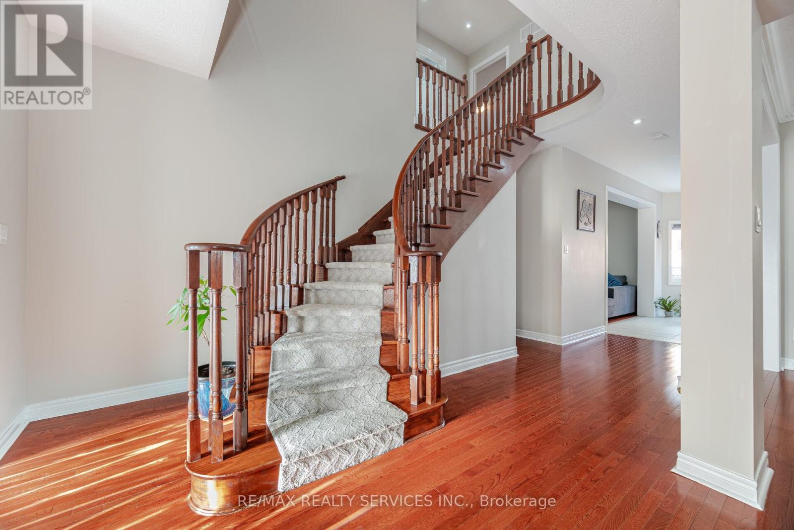 25 Mountain Gorge Road, Brampton (Sandringham-Wellington), Ontario  L6R 2X7 - Photo 24 - W12344812