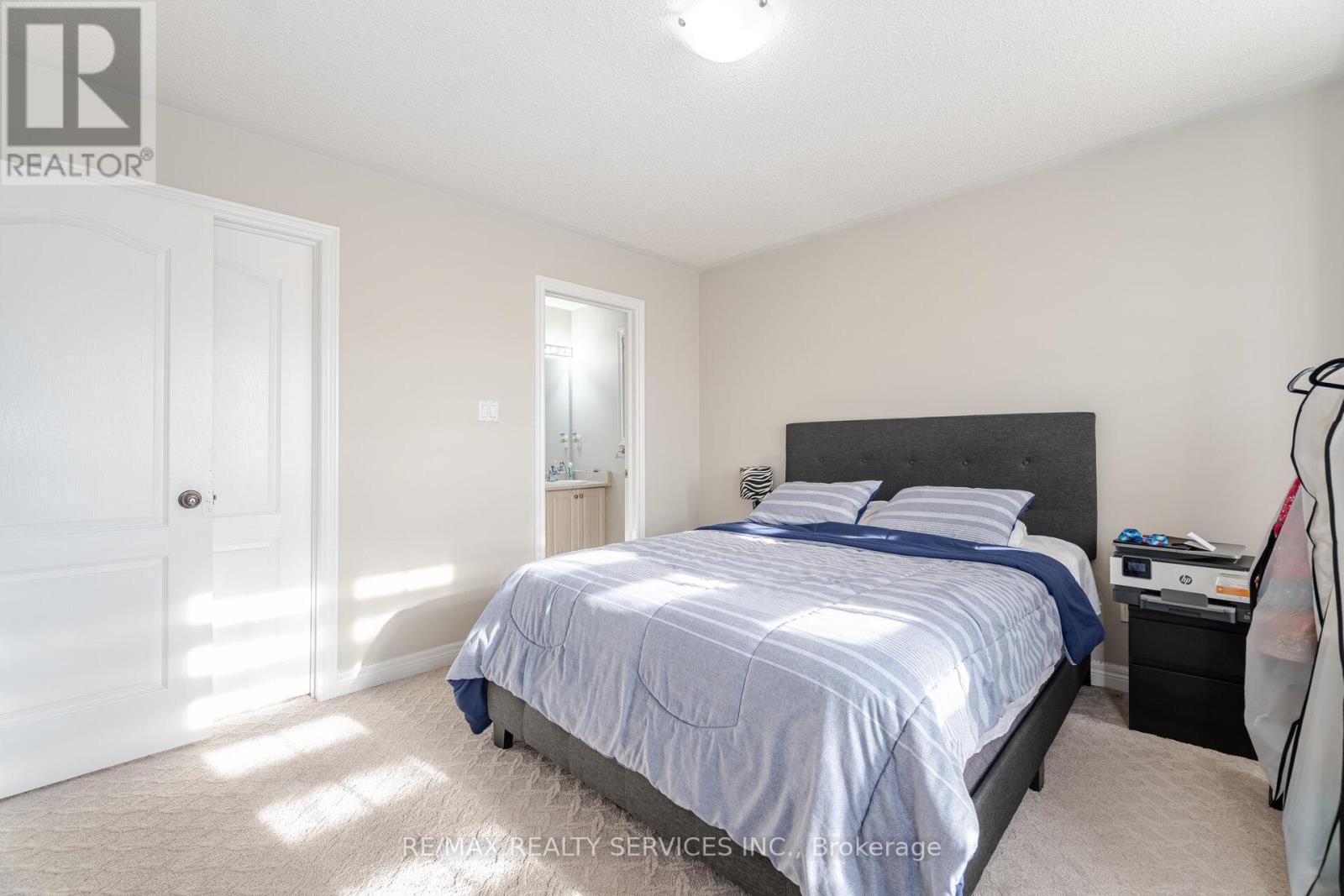 25 Mountain Gorge Road, Brampton (Sandringham-Wellington), Ontario  L6R 2X7 - Photo 32 - W12344812
